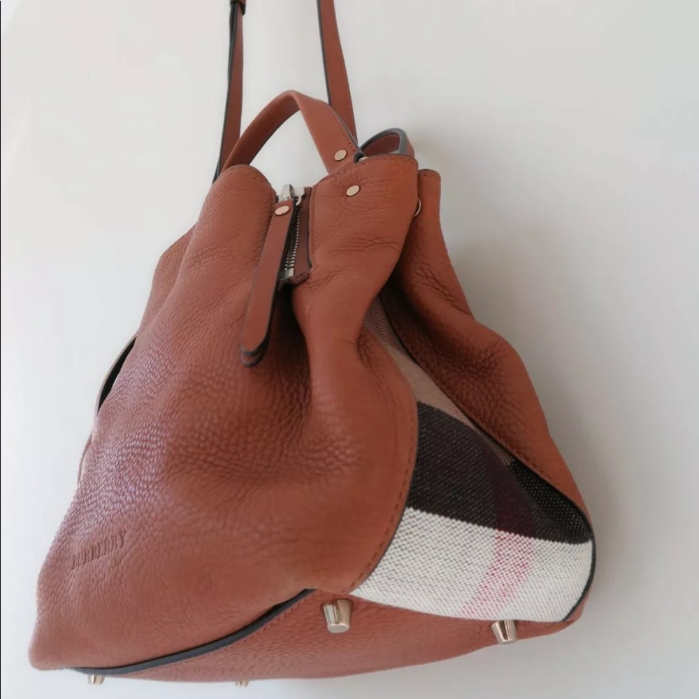 ❌SOLD❌BURBERRY brown leather bucket xbody satchel - Picture 5 of 8